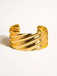 Manon 18K Gold Non-Tarnish Wavy Bold Bangle in Yellow Gold