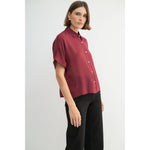 Short Sleeve Collar Shirt in Maroon